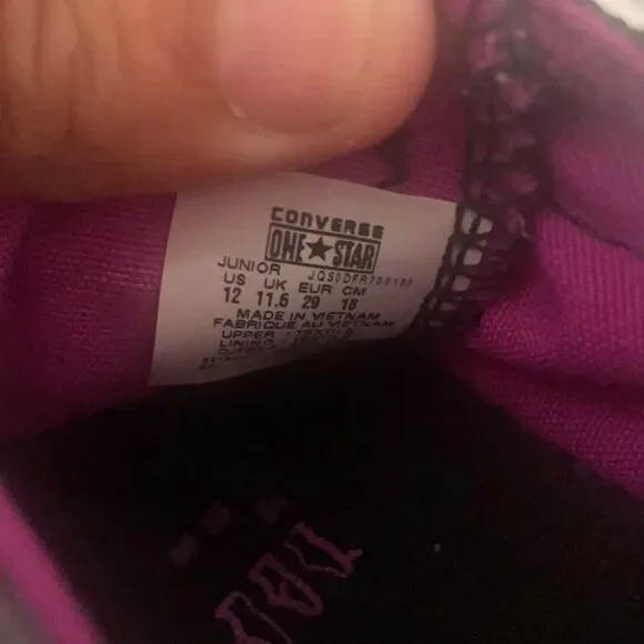 𝅺girls Converse Sneakers - Picture 6 of 6